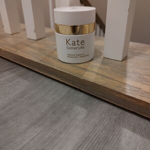 Kate Somerville Retinol Vitamin C Moisturizer - White with Gold Accent